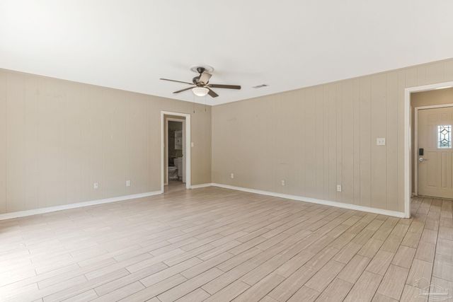 4610 Tradewinds Cir, Pensacola, FL 32514