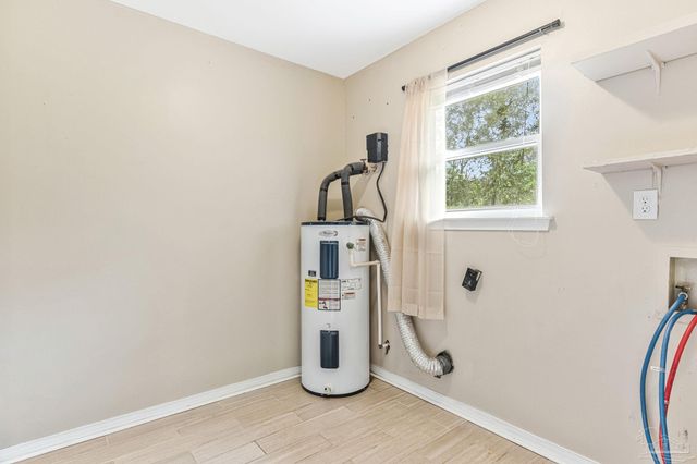 4610 Tradewinds Cir, Pensacola, FL 32514