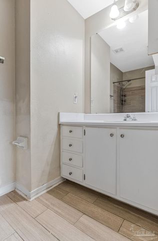 4610 Tradewinds Cir, Pensacola, FL 32514