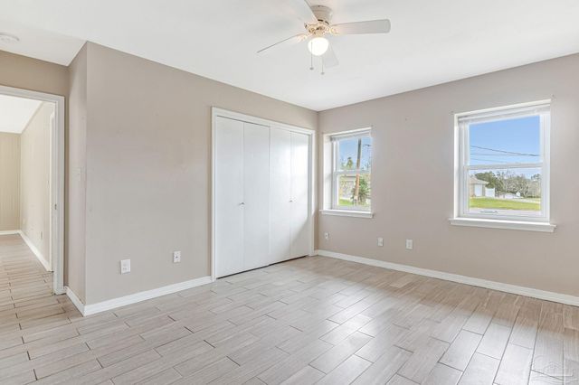 4610 Tradewinds Cir, Pensacola, FL 32514