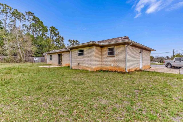 4610 Tradewinds Cir, Pensacola, FL 32514