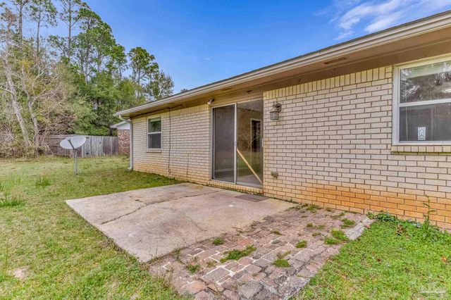 4610 Tradewinds Cir, Pensacola, FL 32514