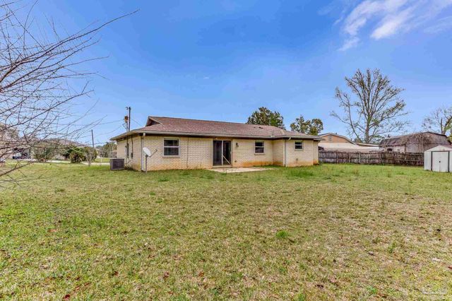 4610 Tradewinds Cir, Pensacola, FL 32514