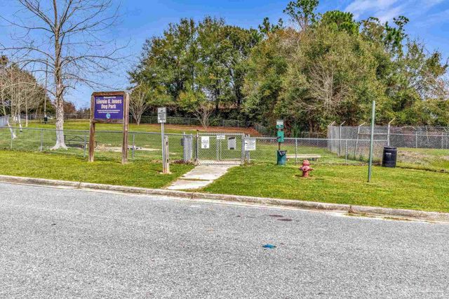 4610 Tradewinds Cir, Pensacola, FL 32514