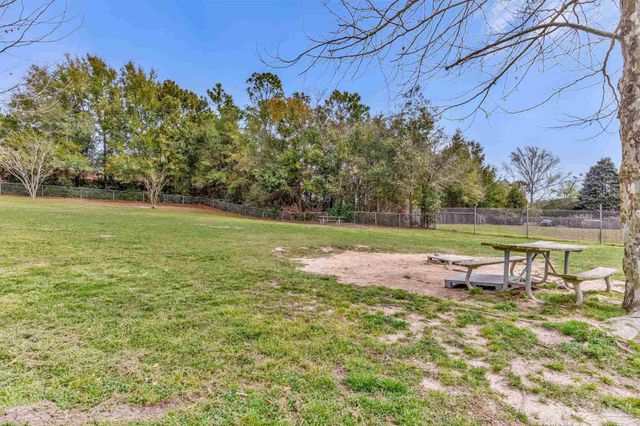 4610 Tradewinds Cir, Pensacola, FL 32514