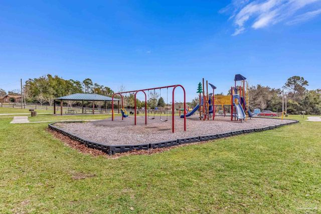 4610 Tradewinds Cir, Pensacola, FL 32514