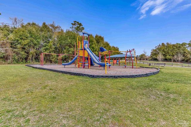 4610 Tradewinds Cir, Pensacola, FL 32514