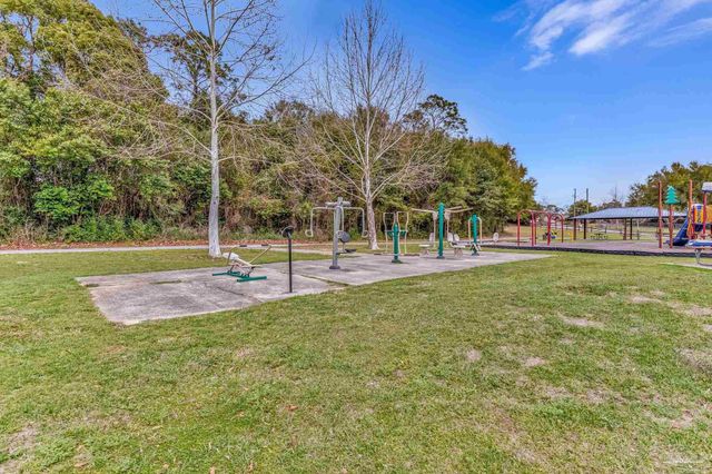 4610 Tradewinds Cir, Pensacola, FL 32514