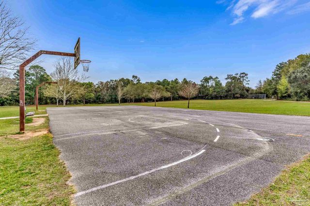 4610 Tradewinds Cir, Pensacola, FL 32514