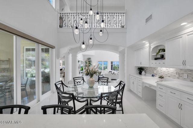 1100 N Country Club Drive, Simi Valley, CA 93065