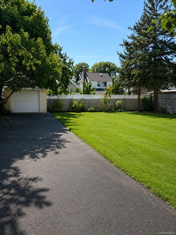 213 Washington Avenue, Cedarhurst, NY 11516 — photo 3