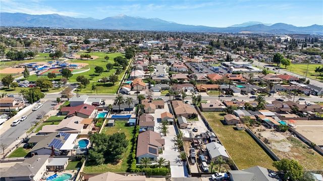 9614 Cypress, Fontana, CA 92335