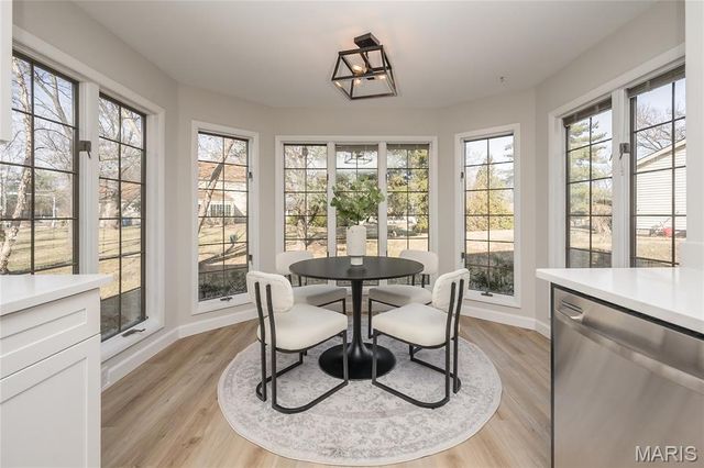 15693 Dresden Lake Court, Chesterfield, MO 63017