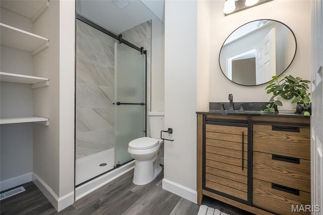 15693 Dresden Lake Court, Chesterfield, MO 63017