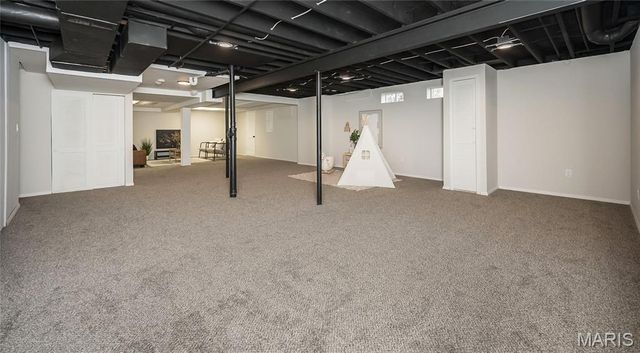 15693 Dresden Lake Court, Chesterfield, MO 63017