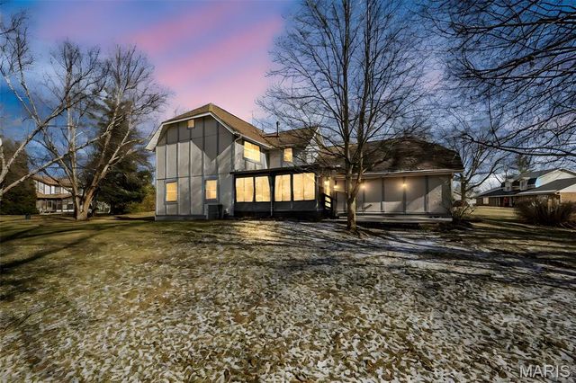 15693 Dresden Lake Court, Chesterfield, MO 63017