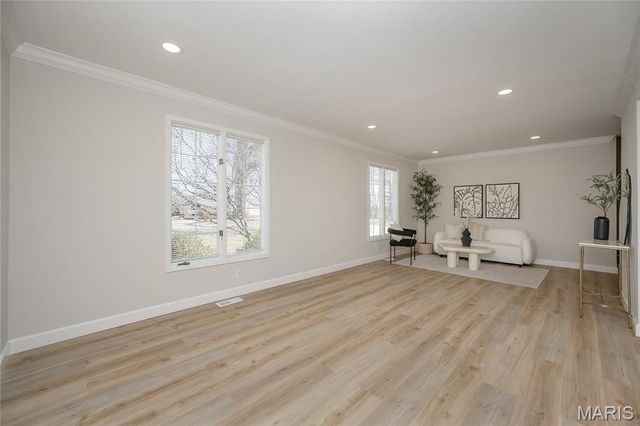 15693 Dresden Lake Court, Chesterfield, MO 63017