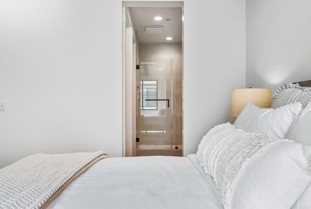 1400 Anacona Place 105, Encinitas, CA 92024