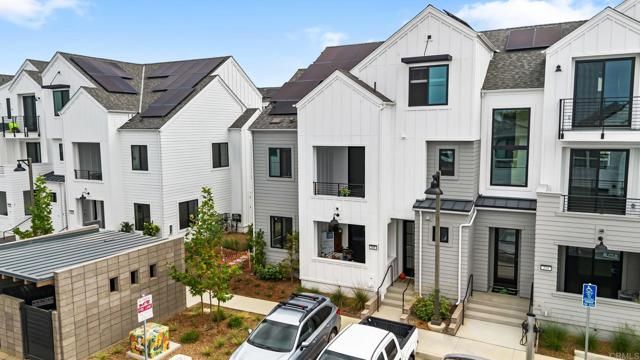 1400 Anacona Place 105, Encinitas, CA 92024