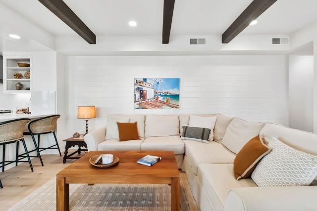 1400 Anacona Place 105, Encinitas, CA 92024