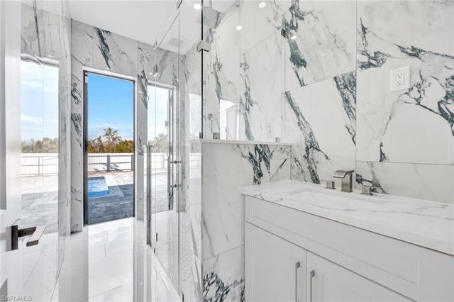 2917 NW 27th ST, Cape Coral, FL 33993