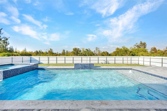 2917 NW 27th ST, Cape Coral, FL 33993