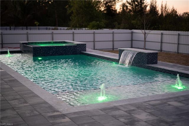 2917 NW 27th ST, Cape Coral, FL 33993