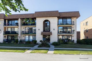 10336 S Keating Avenue 102, Oak Lawn, IL 60453