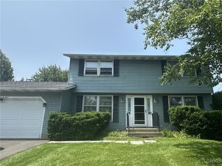 4124 Buttonwood Trail, Clay, NY 13090