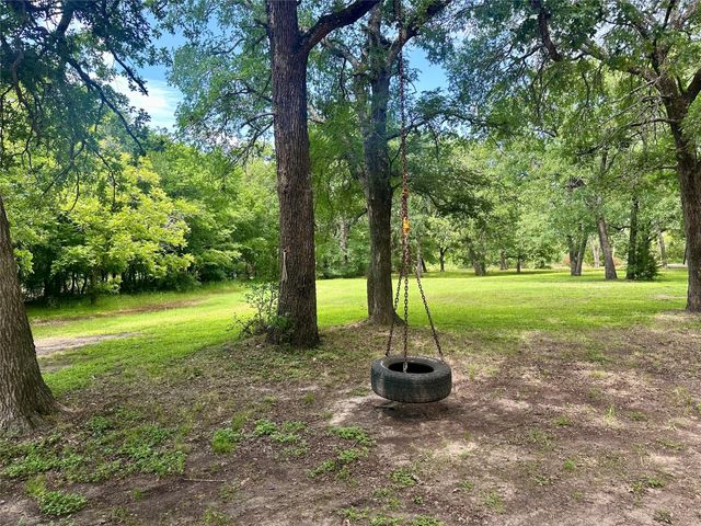 300 County Road 1005, Corsicana, TX 75110