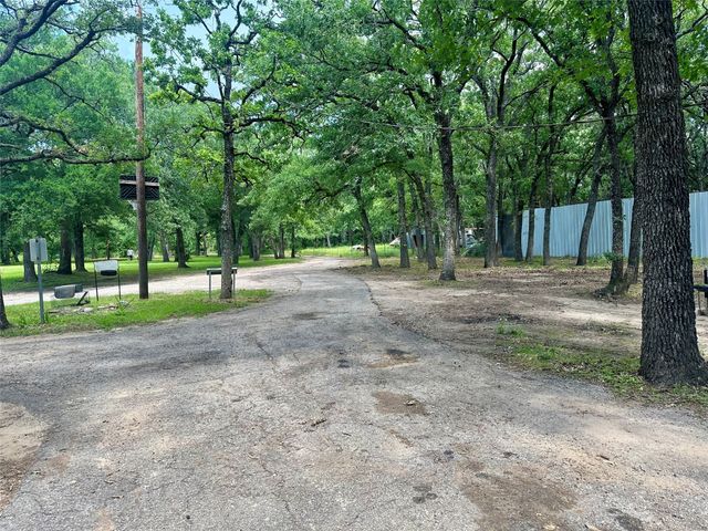 300 County Road 1005, Corsicana, TX 75110