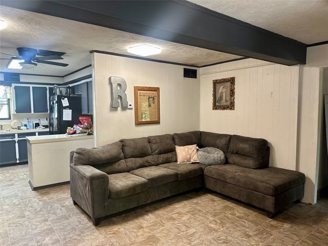 300 County Road 1005, Corsicana, TX 75110