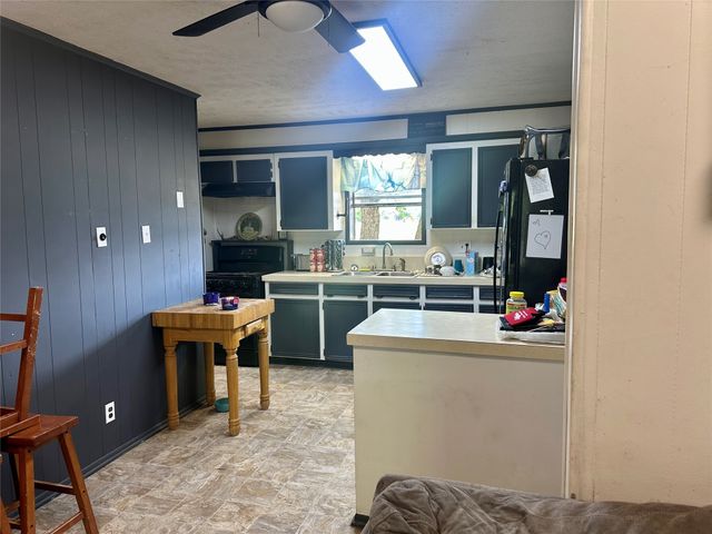 300 County Road 1005, Corsicana, TX 75110