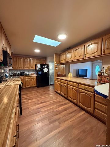 6007 STONYBROOK DR, San Antonio, TX 78242