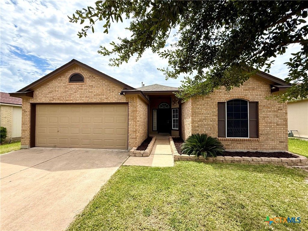 213 Summerside, Lockhart, TX 78644