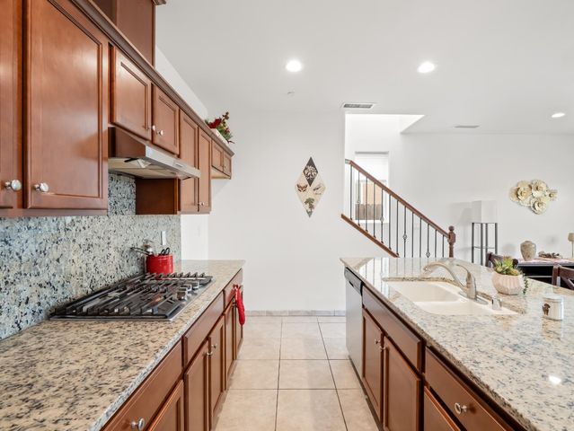 2566 Mustang Drive, Clovis, CA 93612