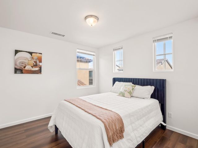 2566 Mustang Drive, Clovis, CA 93612