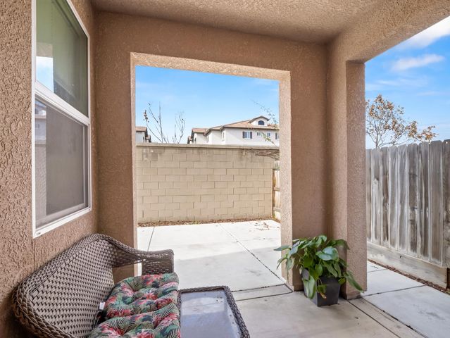 2566 Mustang Drive, Clovis, CA 93612