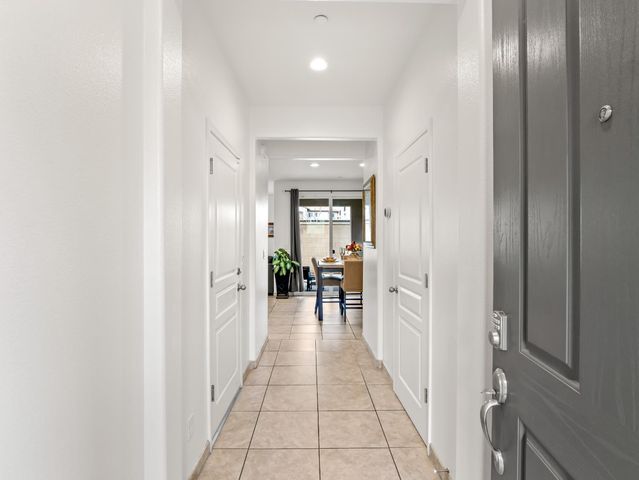 2566 Mustang Drive, Clovis, CA 93612