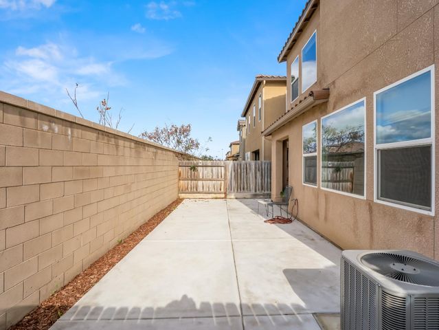 2566 Mustang Drive, Clovis, CA 93612