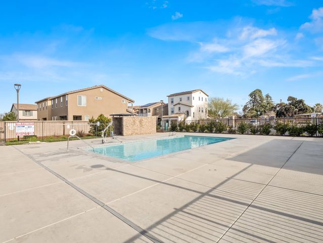 2566 Mustang Drive, Clovis, CA 93612