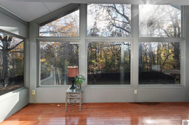 906 E 14th St, Benton, KY 42025