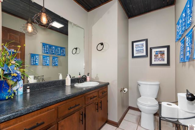 906 E 14th St, Benton, KY 42025