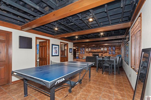 906 E 14th St, Benton, KY 42025