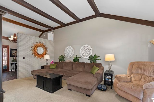 906 E 14th St, Benton, KY 42025