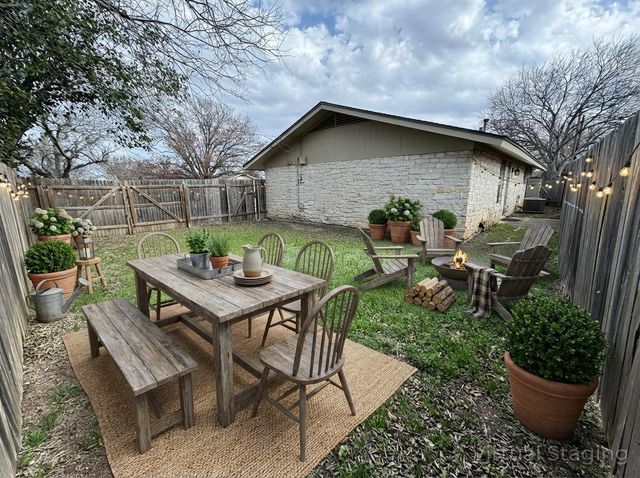 2006 Ash ST, Georgetown, TX 78626