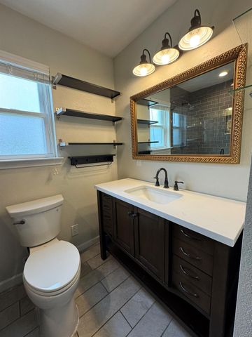 2006 Ash ST, Georgetown, TX 78626