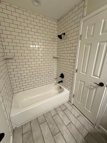 2006 Ash ST, Georgetown, TX 78626