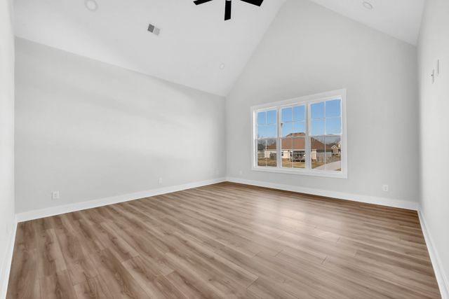 2457 Ellsworth Dr, Clarksville, TN 37043