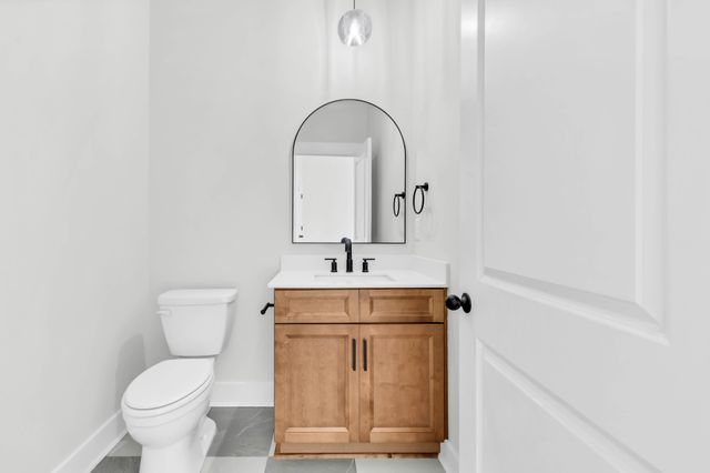 2457 Ellsworth Dr, Clarksville, TN 37043